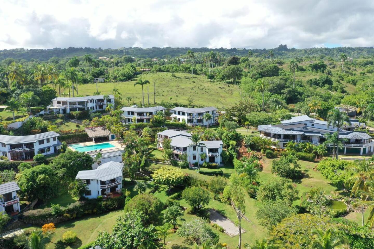 Catalina, Cabrera Oceanview Multi 2 Bd 2 Bath Condo Units With Balcony And Pool 외부 사진