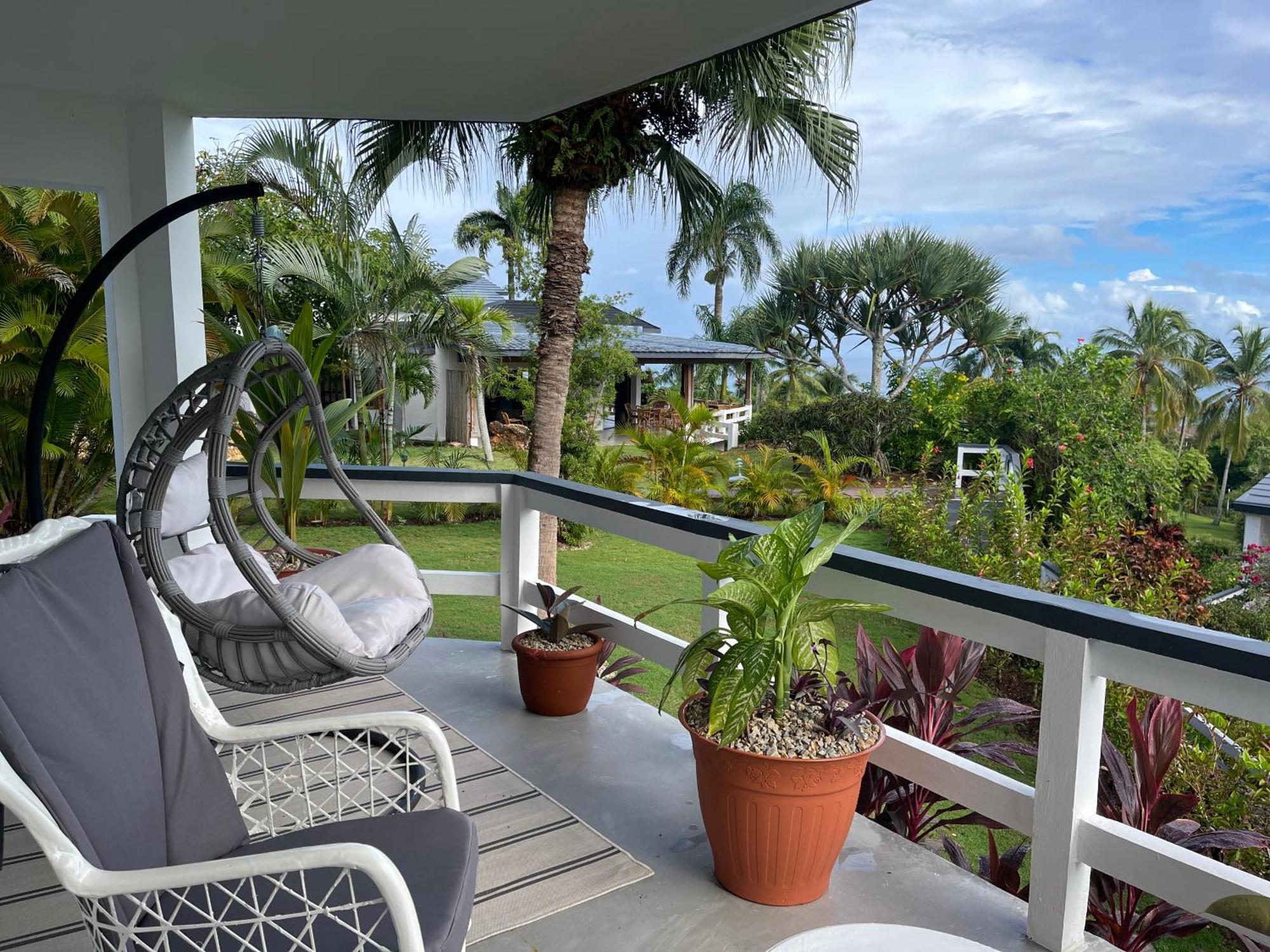 Catalina, Cabrera Oceanview Multi 2 Bd 2 Bath Condo Units With Balcony And Pool 외부 사진